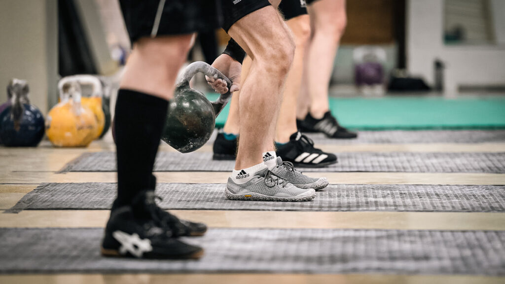 Kahvakuulaurheiluun tarvittavat välineet