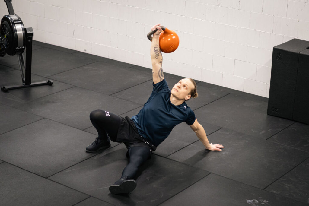 Turkkilainen ylösnousu on hyvä koko kehoa kuormittava liike